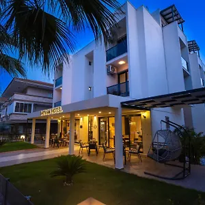 Otel Bayram, Çeşme